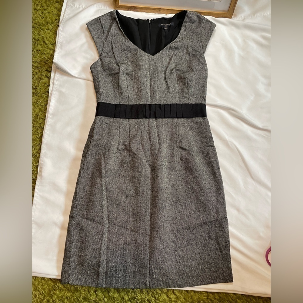 Banana Republic factory size 4 petite black/gray midi dress - Picture 1 of 7
